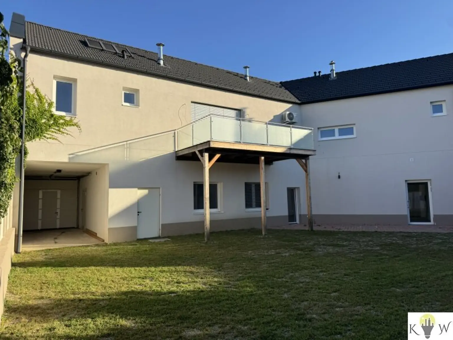 Charaktergeprägte Wohnung - Energieeffizient mit eigener PV-Anlage