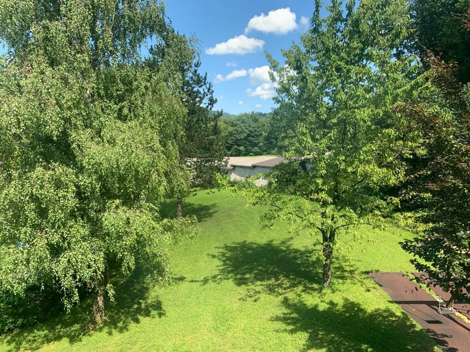 Sehr gepflegte und barrierefreie 4-Zimmer Eigentumswohnung in zentraler, ruhiger Wohnlage mit Grünblick. Empfehlenswert!