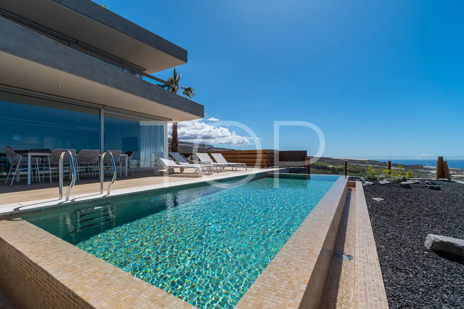 Exclusiva villa de lujo con tres dormitorios en Abama Resort