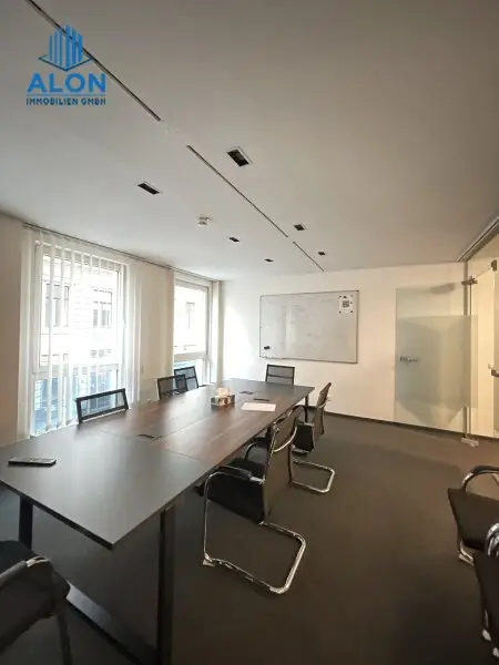 Büro- Fläche im Gemeinschaftsbüro