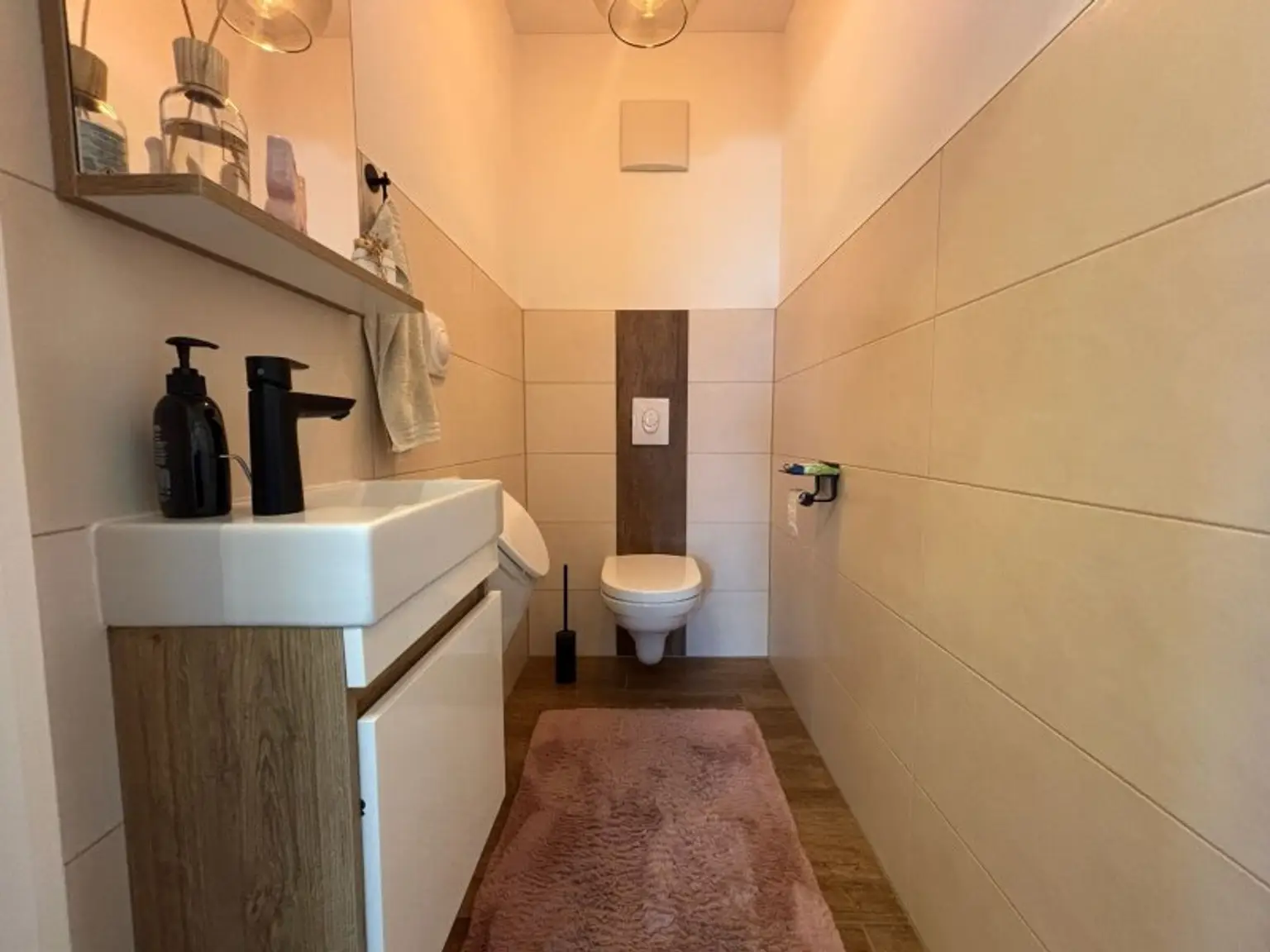 WC mit Pissoir