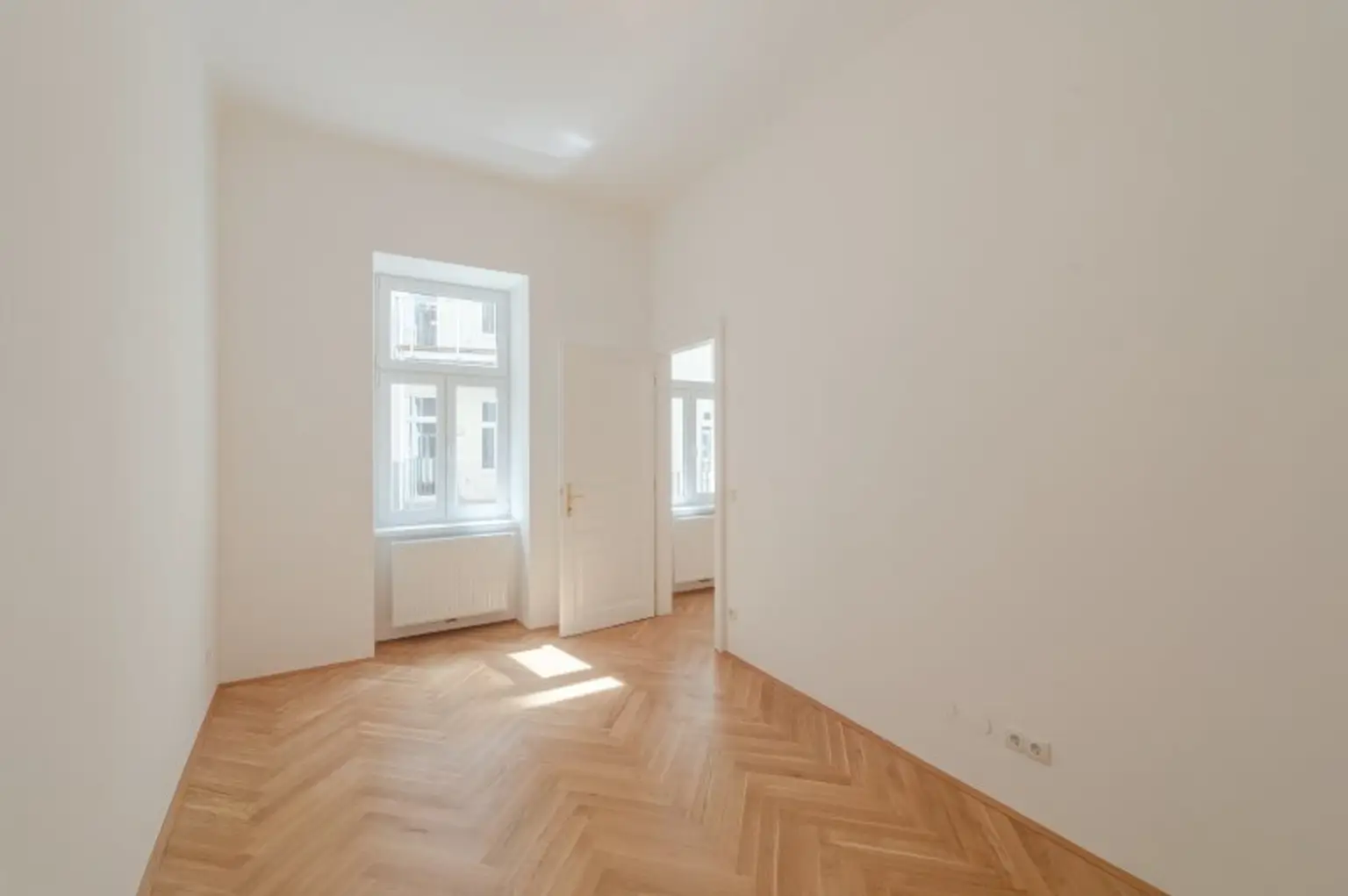 ++NEU++ Fantastische 2-Zimmer Altbauwohnung mit Balkon