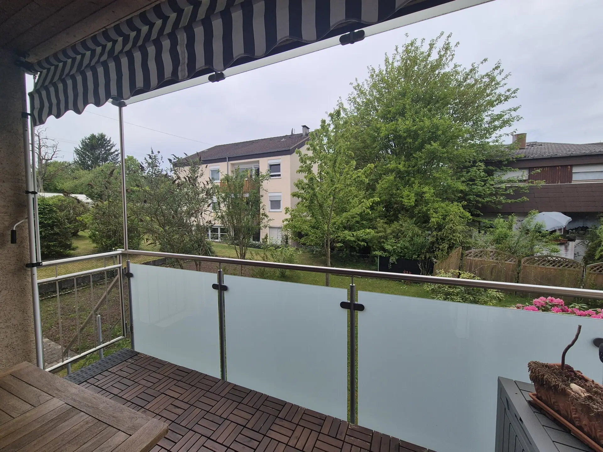Balkon EG mit Zugang zum Garten