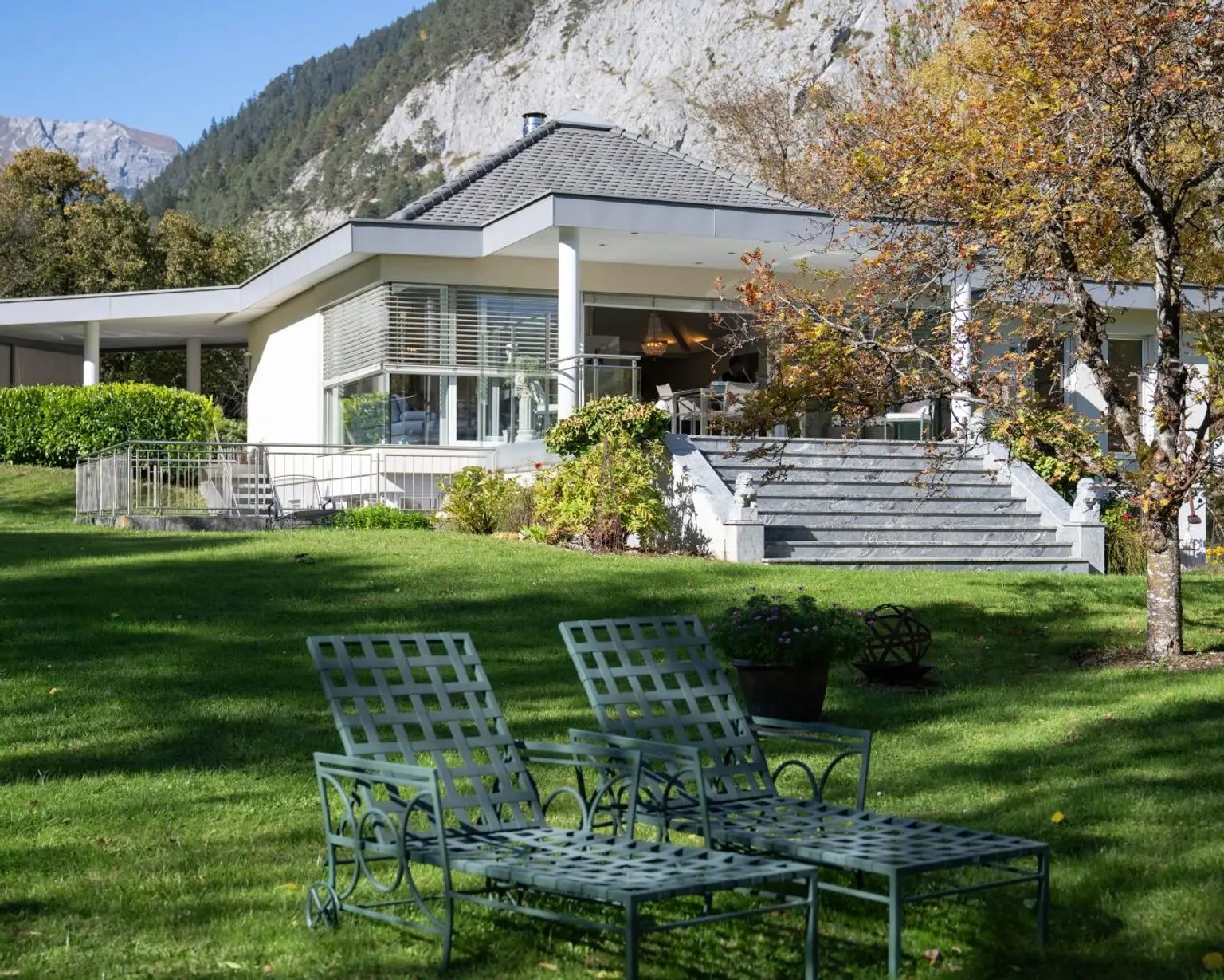 NEU!   Ein Haus am See - das besondere Juwel in ruhiger Bestlage