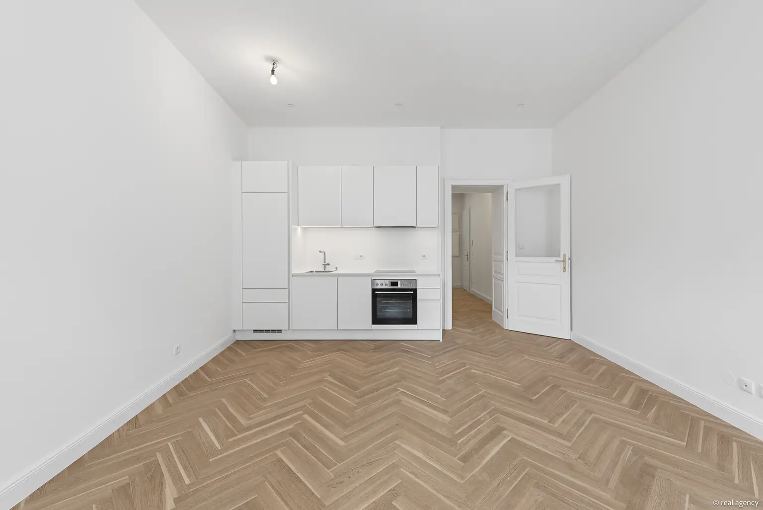 EIN WIENER ALTBAU, ZEITGEMÄSS GEDACHT