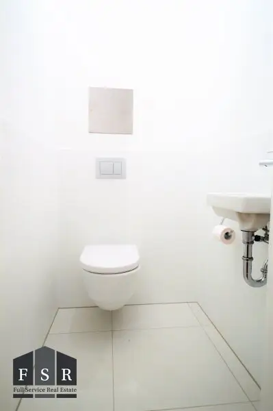 Alles da - Moderne und elegante Altbauwohnung mit Balkon in bester Lage + 1x Garagenplatz und Einbauküche im Preis inkludiert