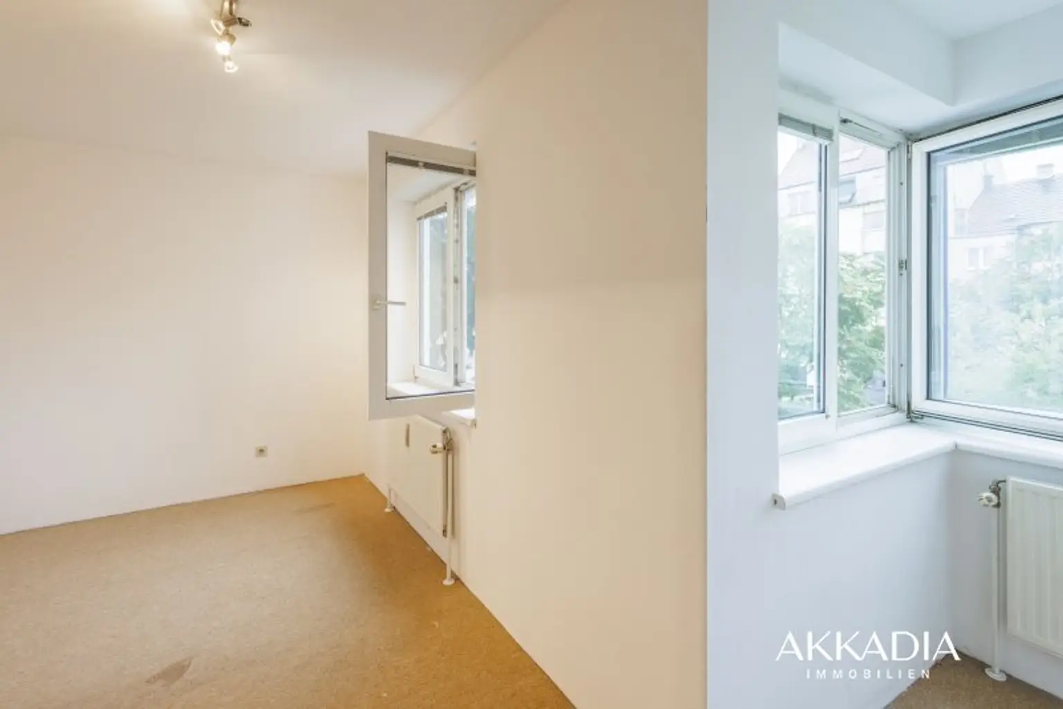 Ruhige 2-Zimmer-Wohnung mit Gartenblick und Garagenplatz