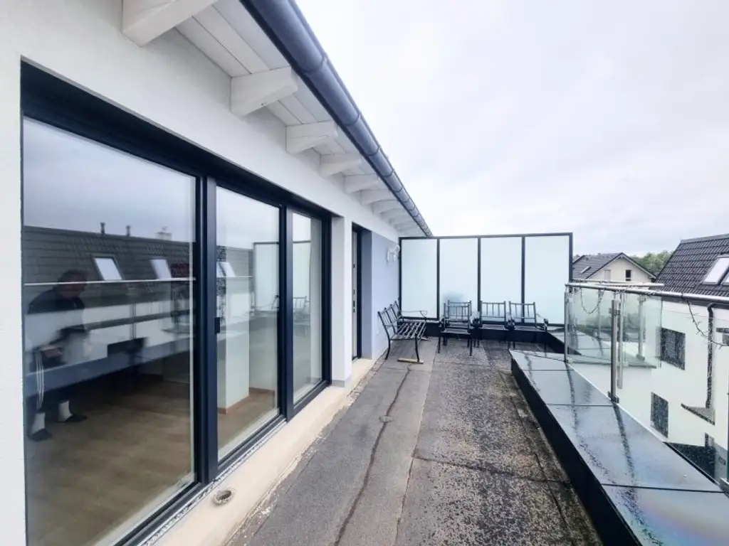 Ruhiges Wohnen vor den Toren Wiens – 6 Zimmer, 2 Bäder, Garten, Wintergarten & zwei Stellplätze