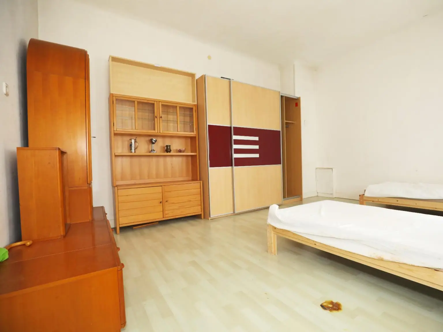 Renovierungsbedürftiges ZInshaus mit aureichend Parkplätzen im Trendbezirk Graz/Lend