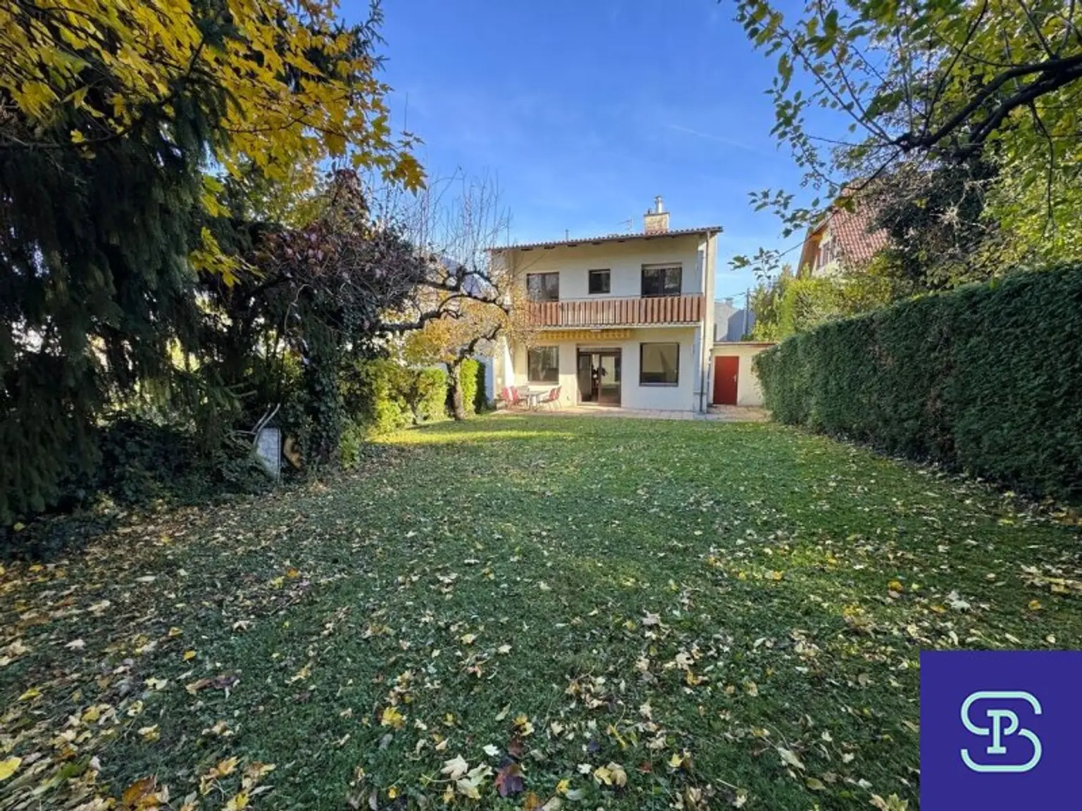 Provisionsfrei: Renoviertes 160m² EFH + 80m² Keller und wunderschönem Garten in Top-Grünlage - 1130 Wien