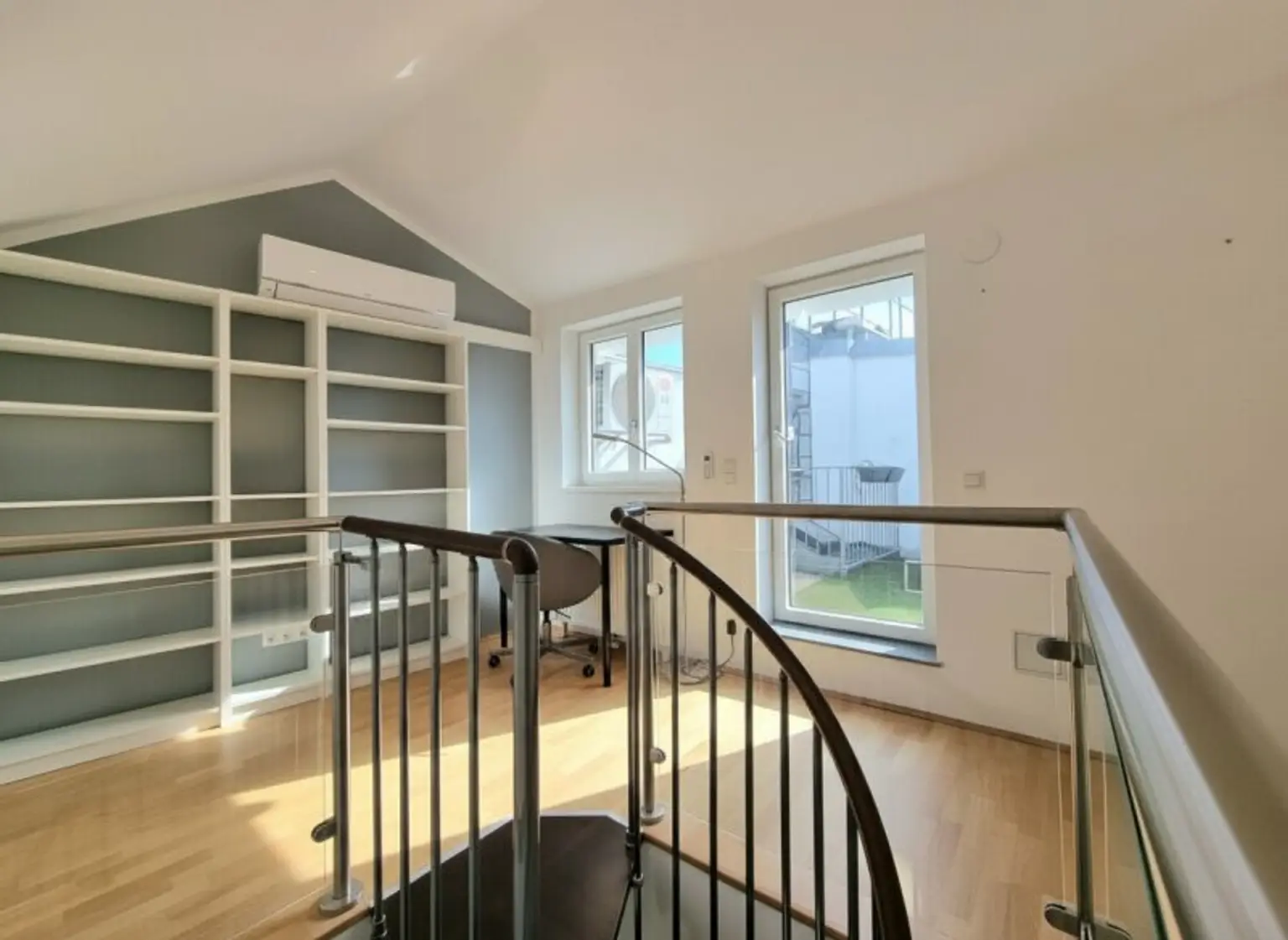 Galerie / Home Office / Terrassenzugang