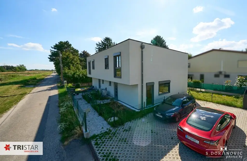 NEU! ++ FAMILIEN • EIGENNUTZER • ANLEGER ++ ERSTBEZUG IN RUHIGER GRÜNLAGE ++ FAMILIENFREUNDLICHES HAUS MIT STELLPLATZ & EINBAUKÜCHE ++ 1220 WIEN ++