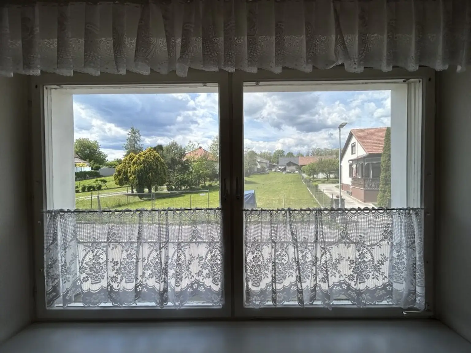 +++Charmantes Mehrfamilienhaus mit weitläufigem Naturgarten und vielseitigen Nutzungsmöglichkeiten!+++