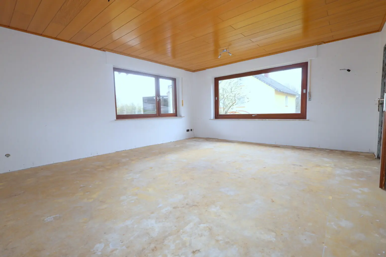 Wohn-/ Esszimmer ELW