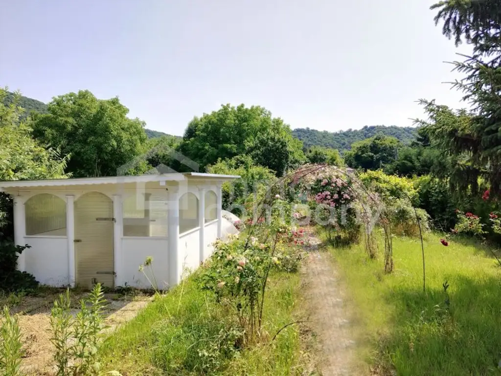 Entzückendes  komplett saniertes Kleingartenhaus auf Eigengrund mit wunderbarem Garten in Ruhelage