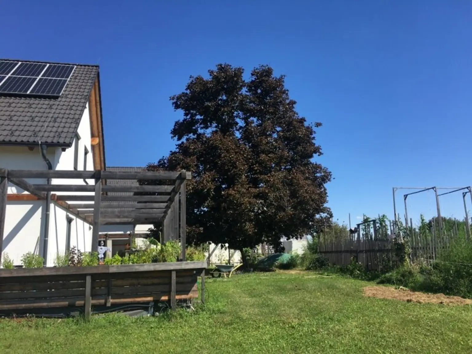 Großer Dreikant-Hof mit vielfältiger Nutzungsmöglichkeit; Wohngemeinschaft, Großfamilie, Seminare, landwirtschaftliche Aktivitäten