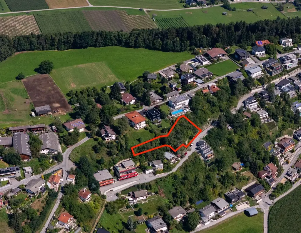 Sonnengrundstück für Doppel- oder Mehrfamilienhaus in Omes