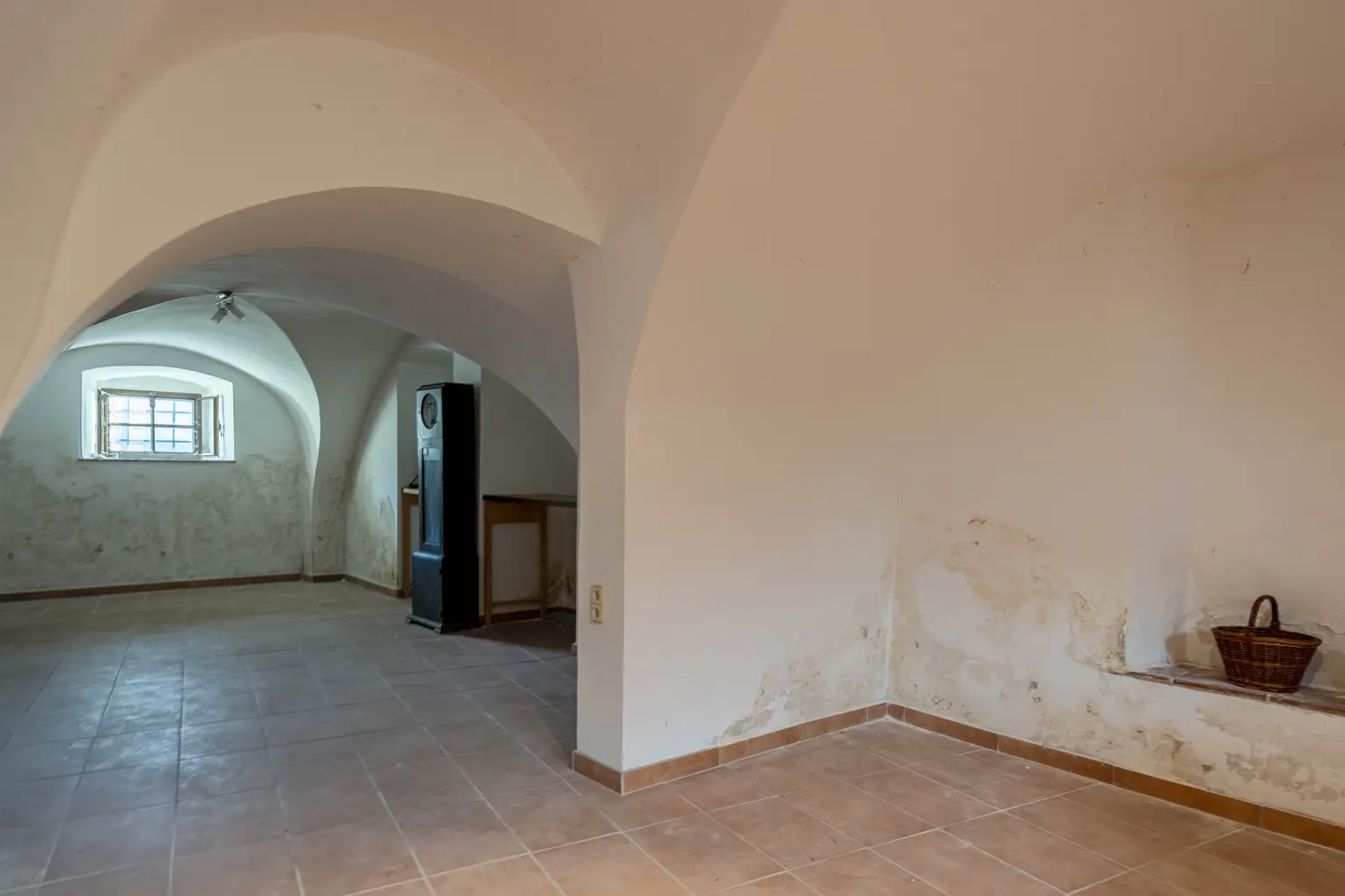 ** Historisches Johanniterhaus am Heldenplatz – mit Innenhof und Gartenbereich **