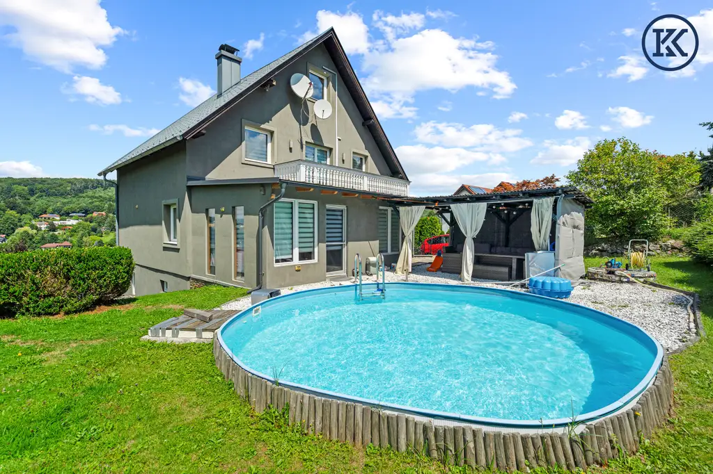 Vielseitiges Wohnhaus mit Garten, Pool & Ausblick – Ruhelage in Eichgraben