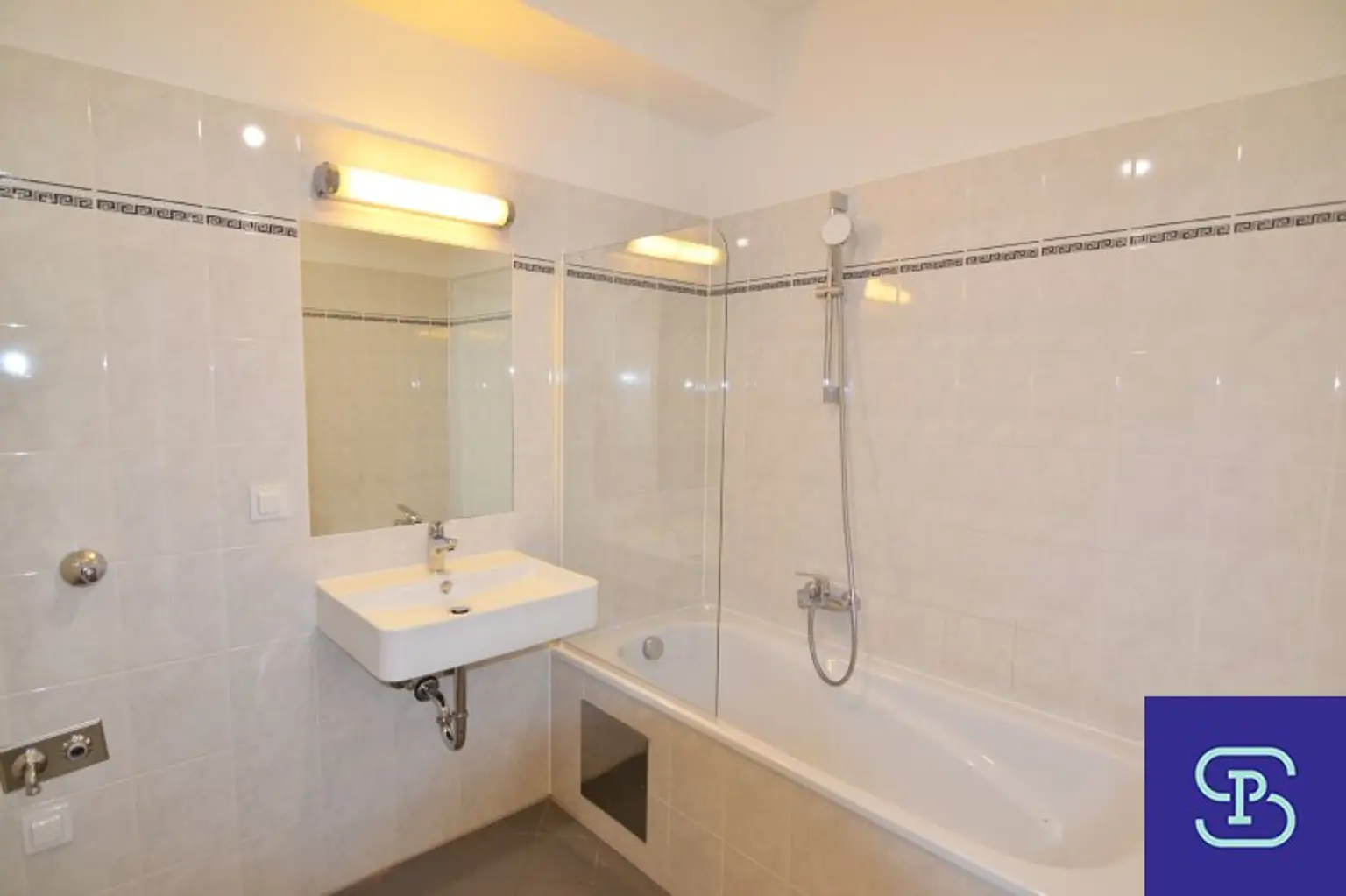 Sanierter 69m² Altbau mit 3 Zimmern und Einbauküche im Eigentum - 1170 Wien