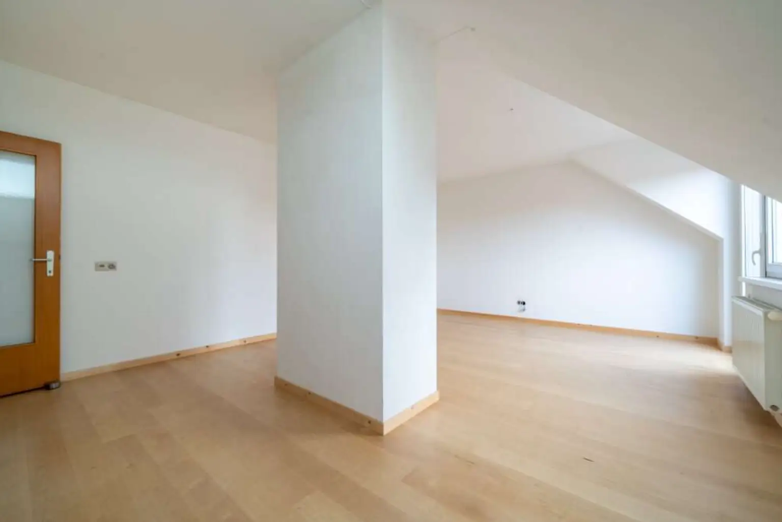 Gemütliche Dachgeschosswohnung mit Balkon