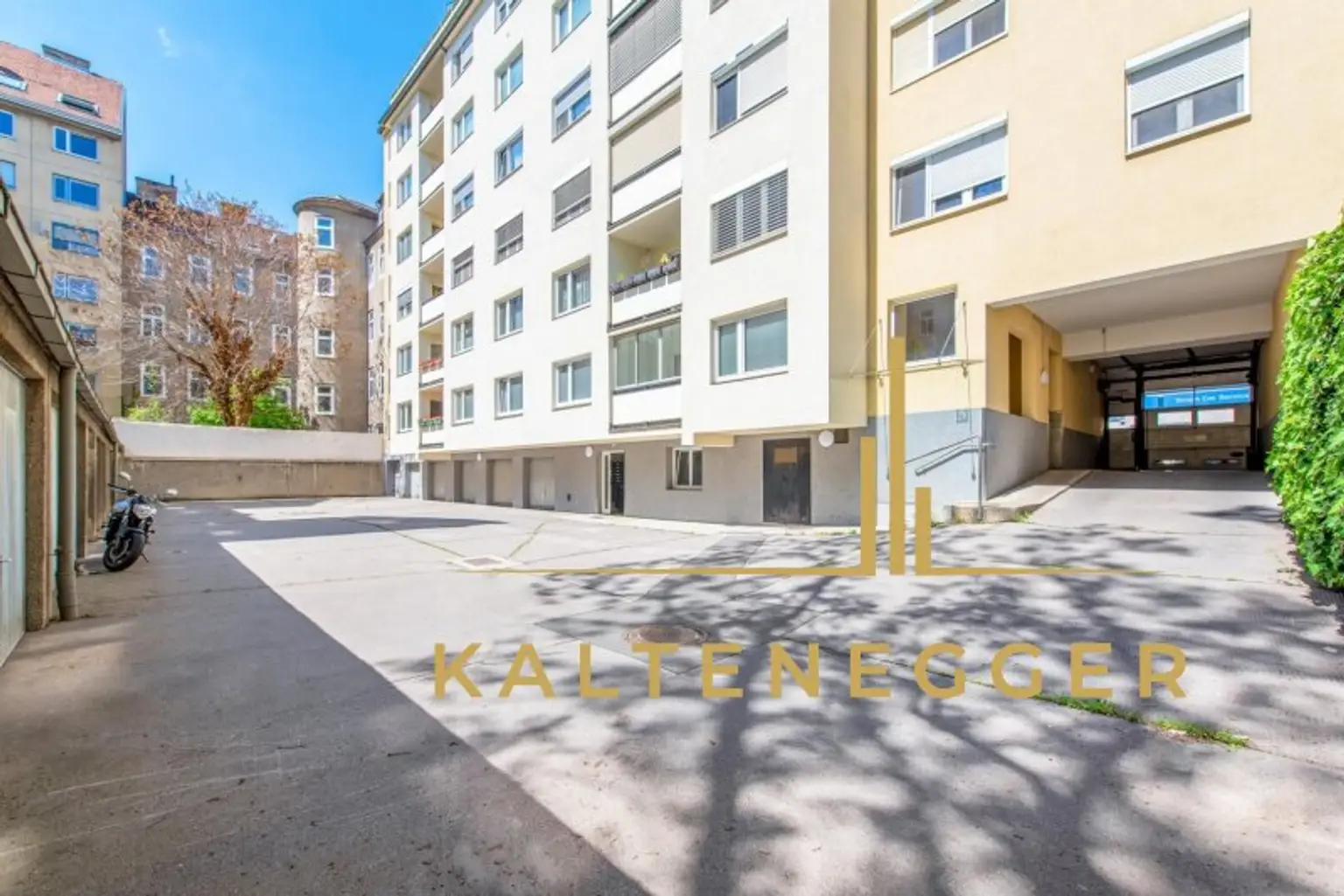 Traumhafte 3 Zimmer-Wohnung mit Loggia - WG-tauglich