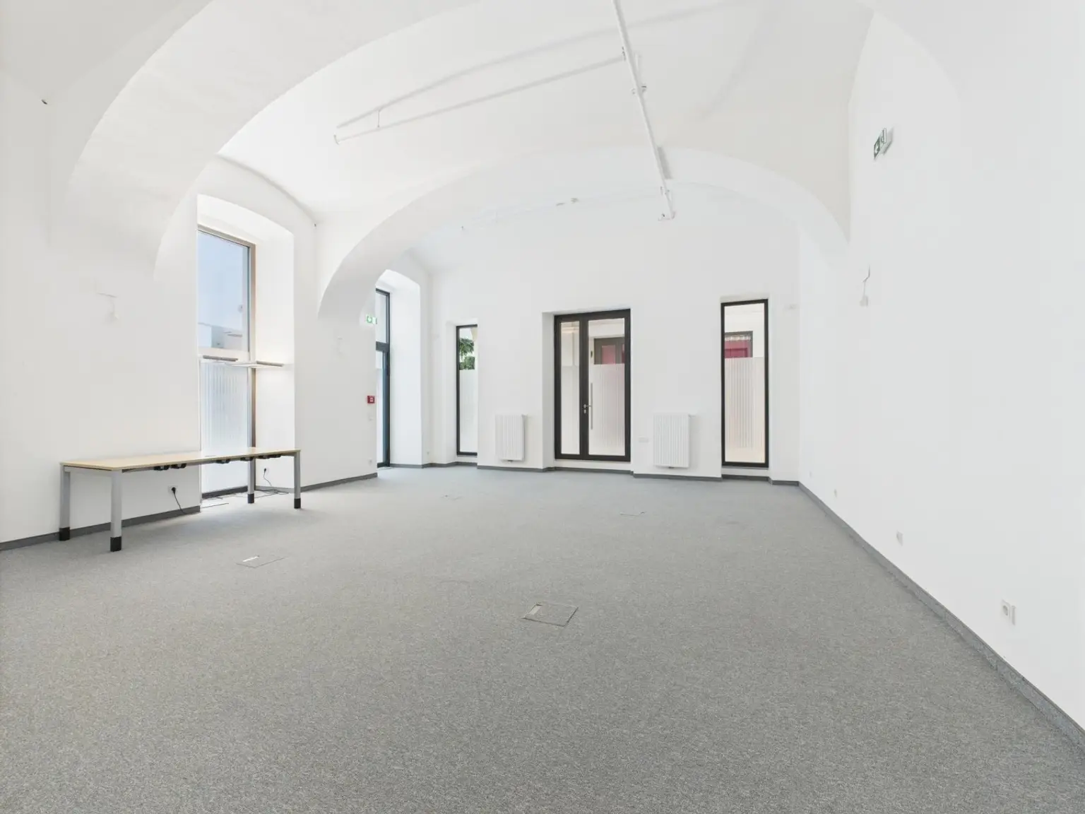 Geschäfts-/Galerie- Bürofläche mit ca. 74 m² in Toplage der Linzer Innenstadt