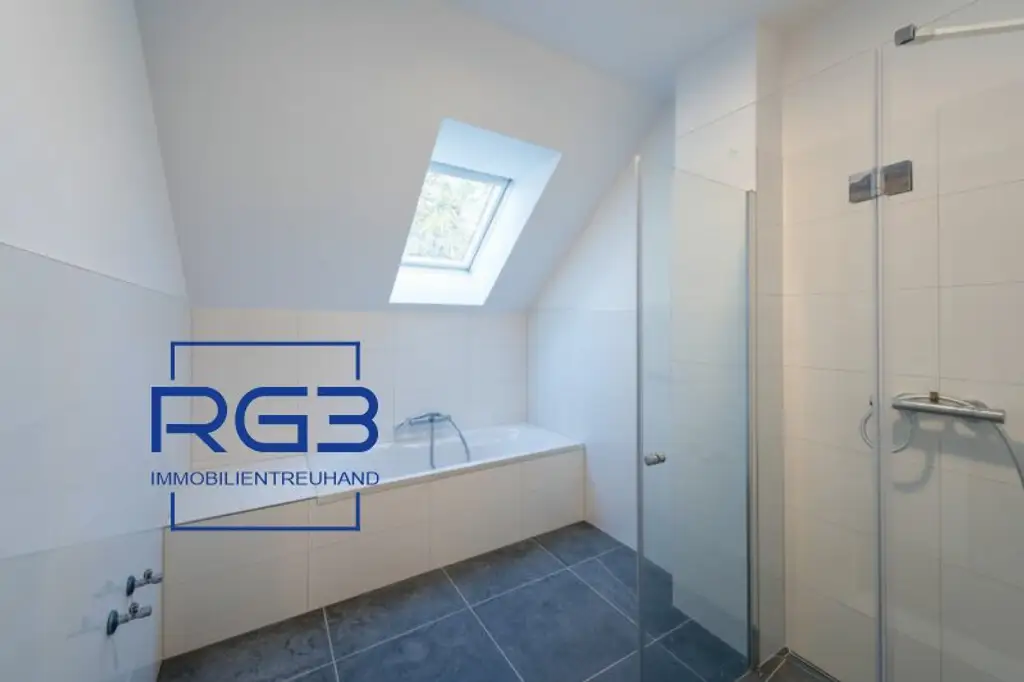 Großes Einfamilienhaus mit großem Garten # Provisionsfrei