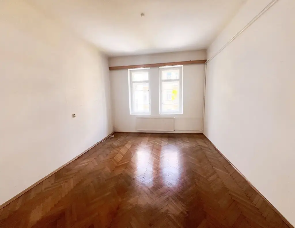 Attraktive 3-Zimmer-Wohnung mit Balkon in der schönsten Straße von Graz!