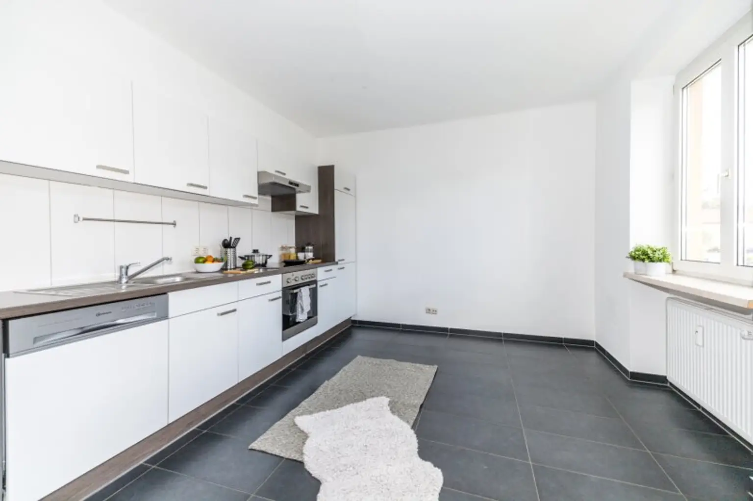 I JETZT EINZIEHEN I HELLE RÄUME I ZENTRALE LAGE I STILVOLL SANIERT I DESIGNKÜCHE I WALK-IN DUSCHE I PROJEKT WOHNEN