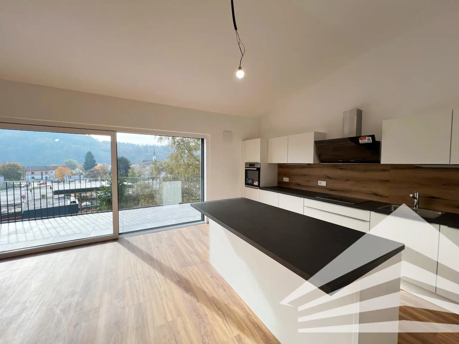Außergewöhnliches 4-Zimmer Penthouse mit großem Balkon in Puchenau!