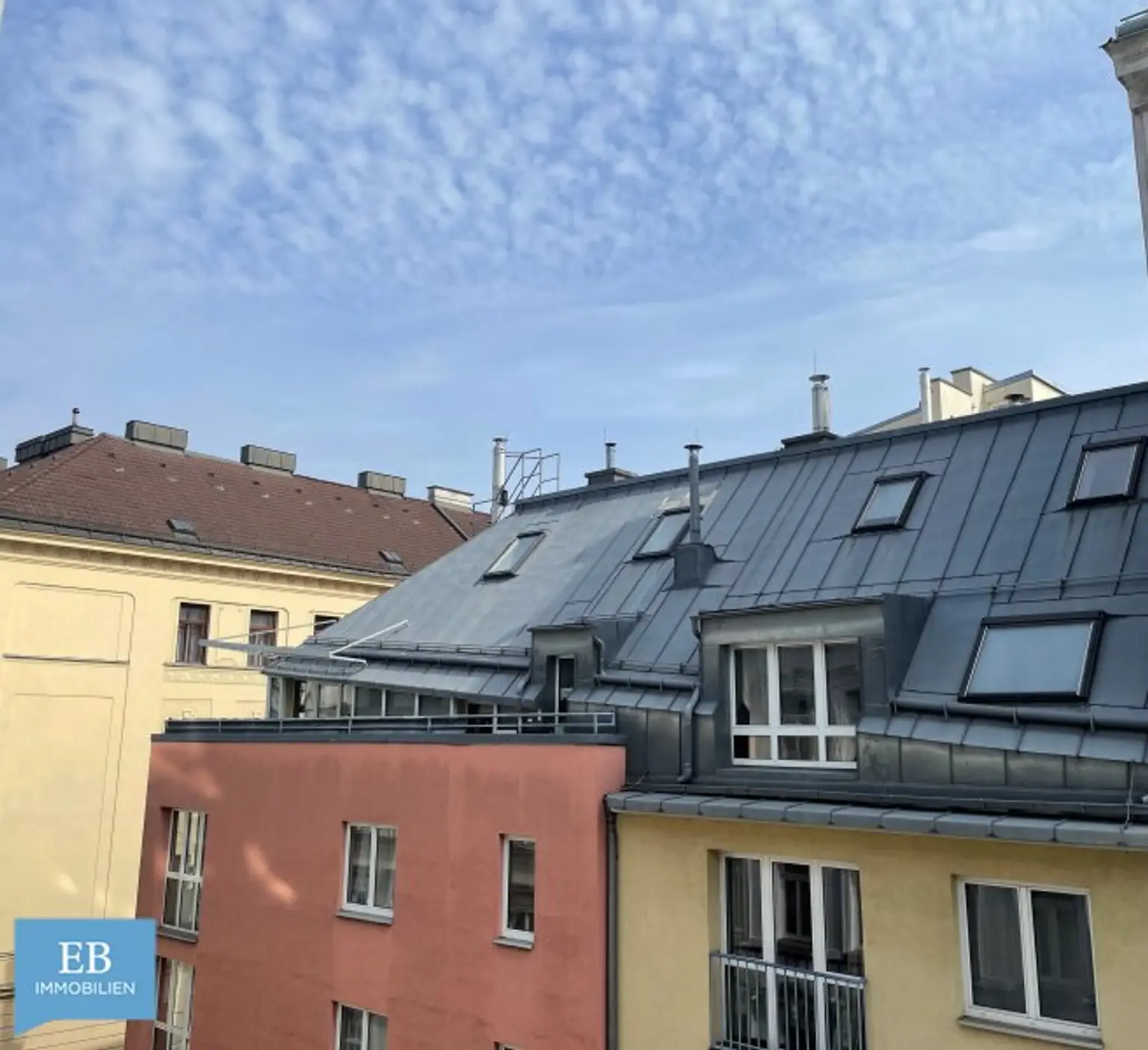 Charmante sonnige Garconniere in einem edlen Gründerzeithaus!