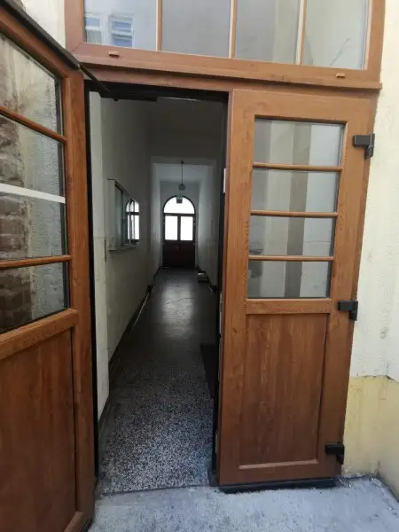 Nette helle 2 Zimerwohnung...