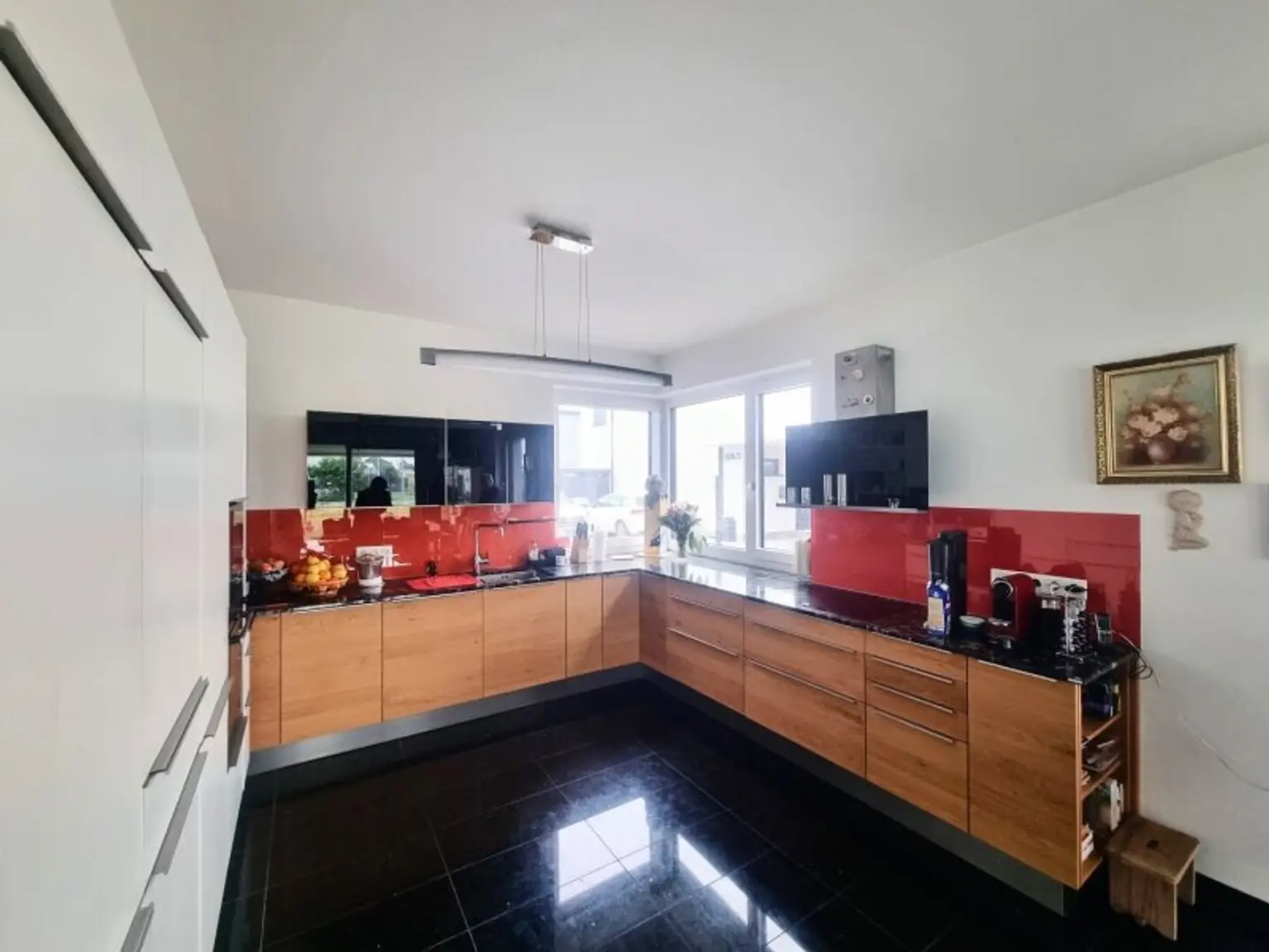 Ruhiges Wohnen vor den Toren Wiens – 6 Zimmer, 2 Bäder, Garten, Wintergarten & zwei Stellplätze