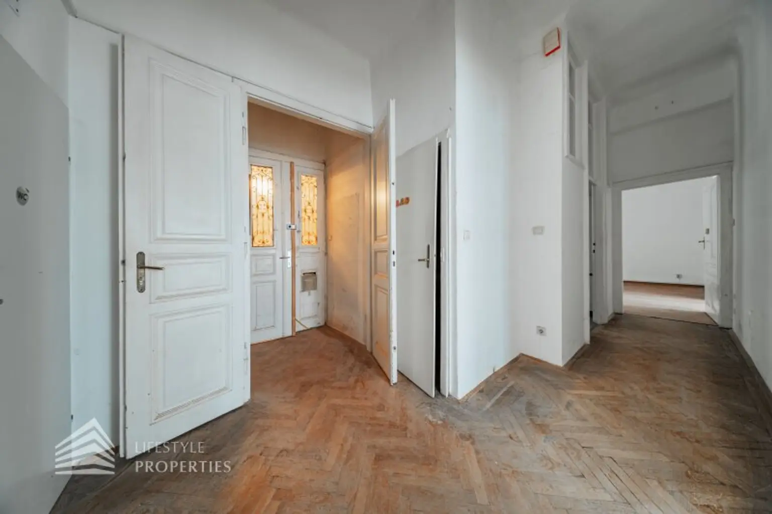 Renovierungsbedürftige 4,5-Zimmer Wohnung in zentraler Lage