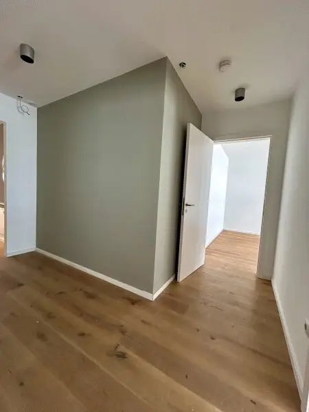 Exklusive Dachgeschosswohnung mit Grün-Blick in Top-Lage - Luxusausstattung