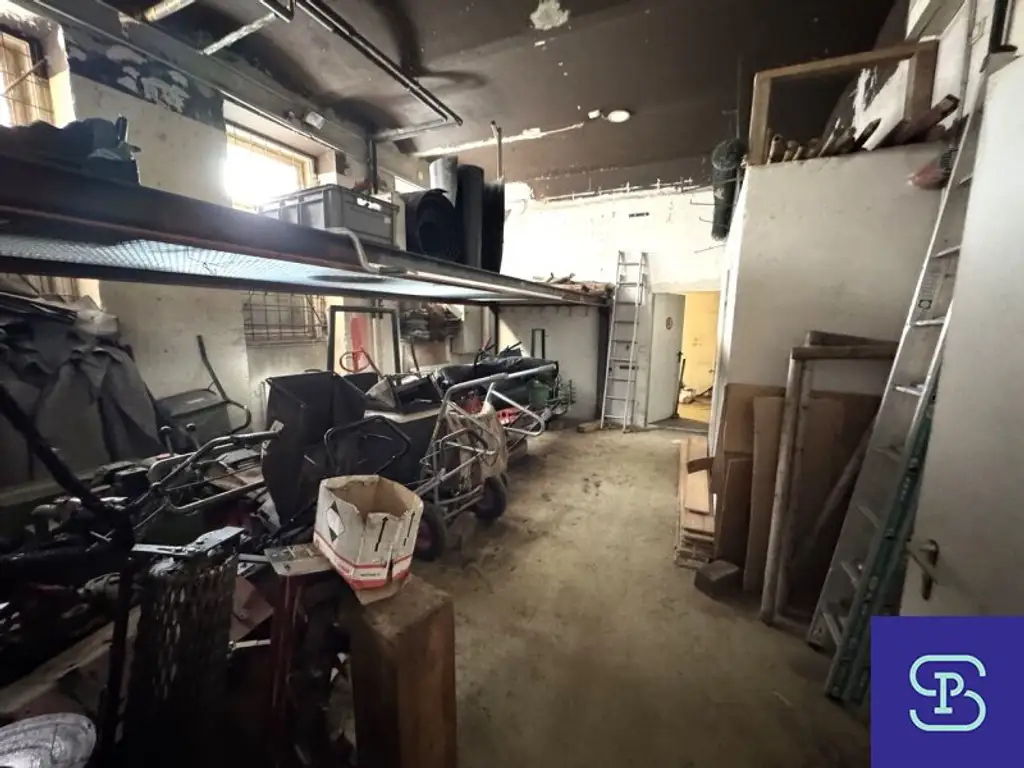 Betriebsobjekt 435m² mit Einfahrt Nähe Linzer Straße - 1140 Wien