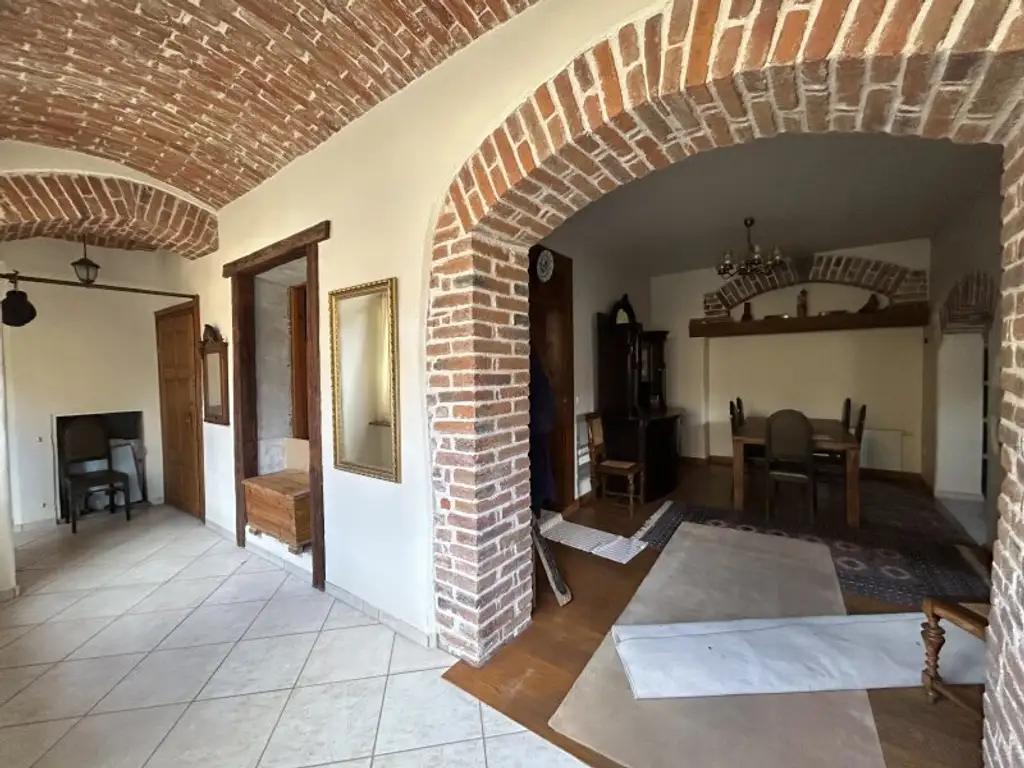 +++ Historisches Mehrfamilienhaus mit Charakter und Potenzial – eines der ältesten Gebäude Kőszegs! +++