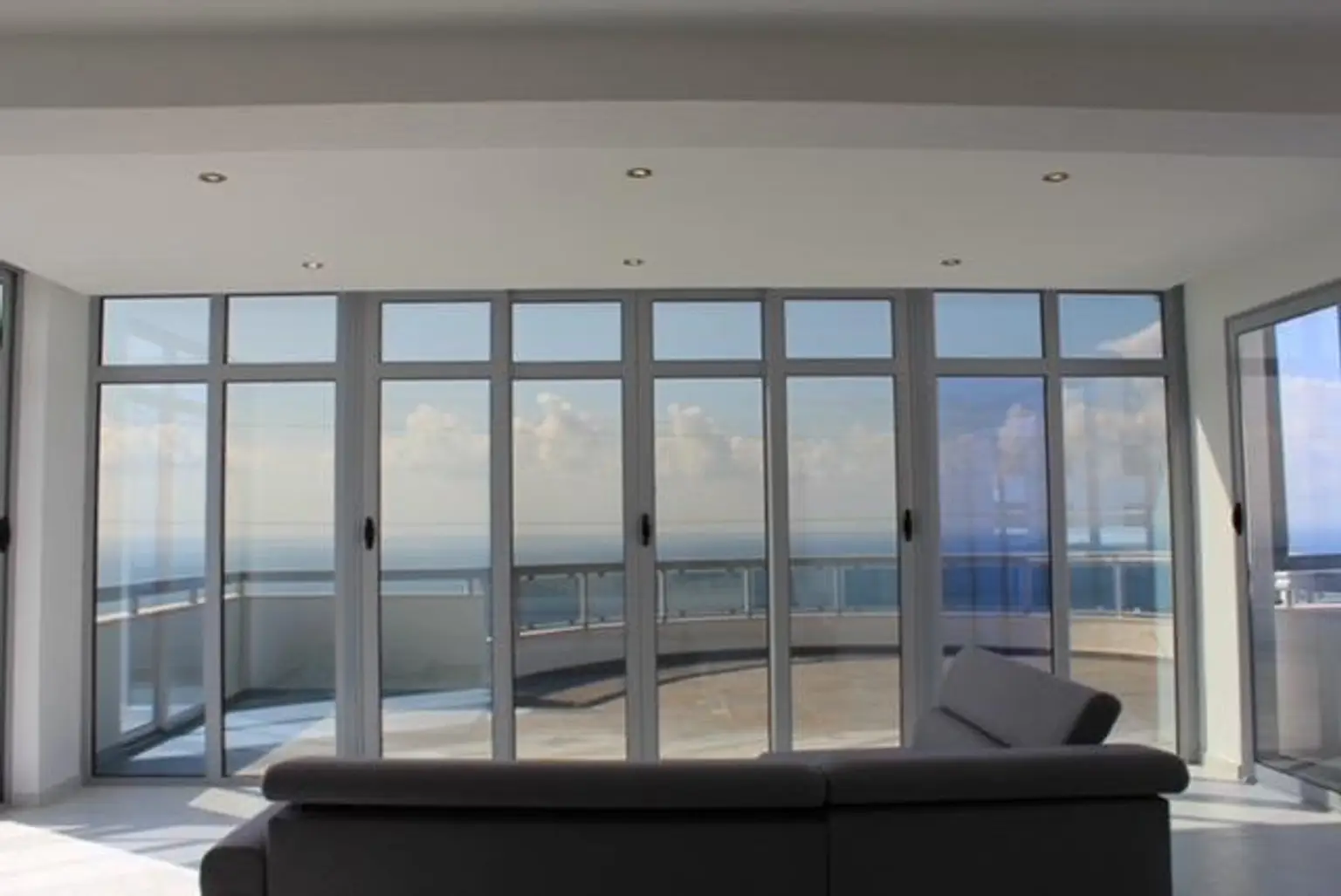 Großzügiges Penthouse mit herrlichem Meerblick in Toplage