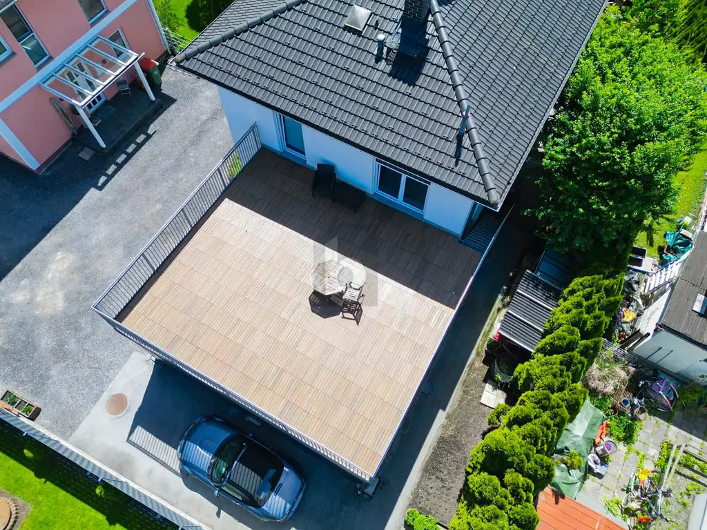 RUHIG GELEGENER FAMILIEN-TRAUM MIT GROßER TERRASSE