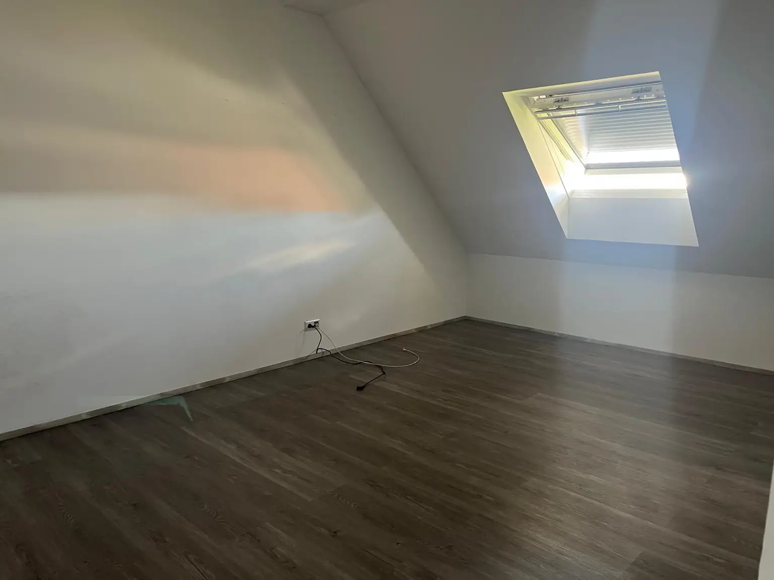 * Bezugsfertig* Einfamilienhaus mit Nebengebäude auf großem Grund!