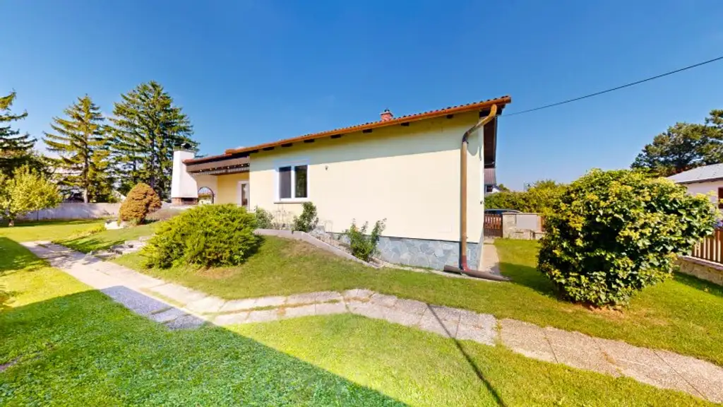 Hinreißender Bungalow mit großem Garten und Entwicklungspotential | 3 Zimmer | Terrasse