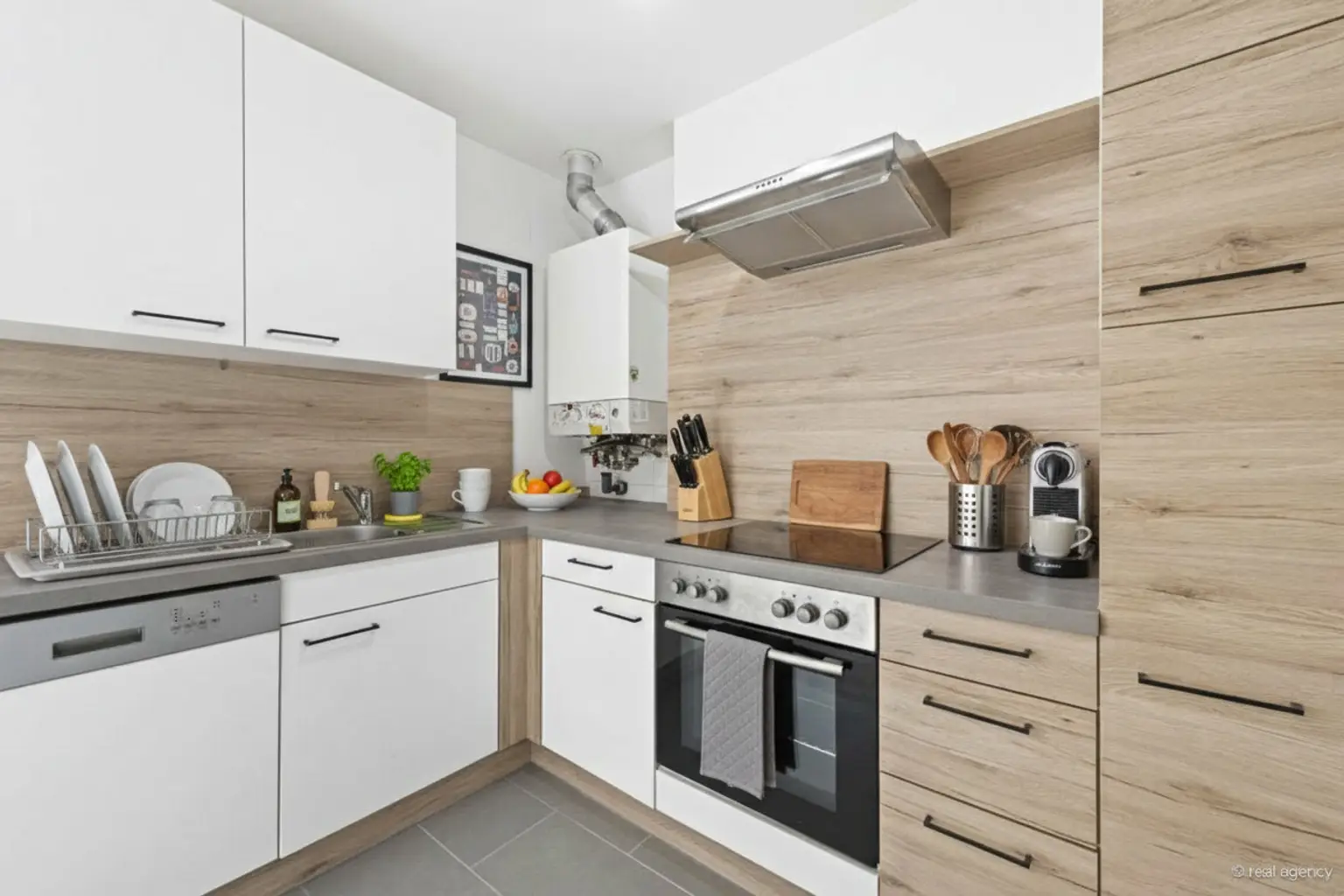 Wunderbare Dachgeschoßwohnung mit Freifläche - SERVITENVIERTEL