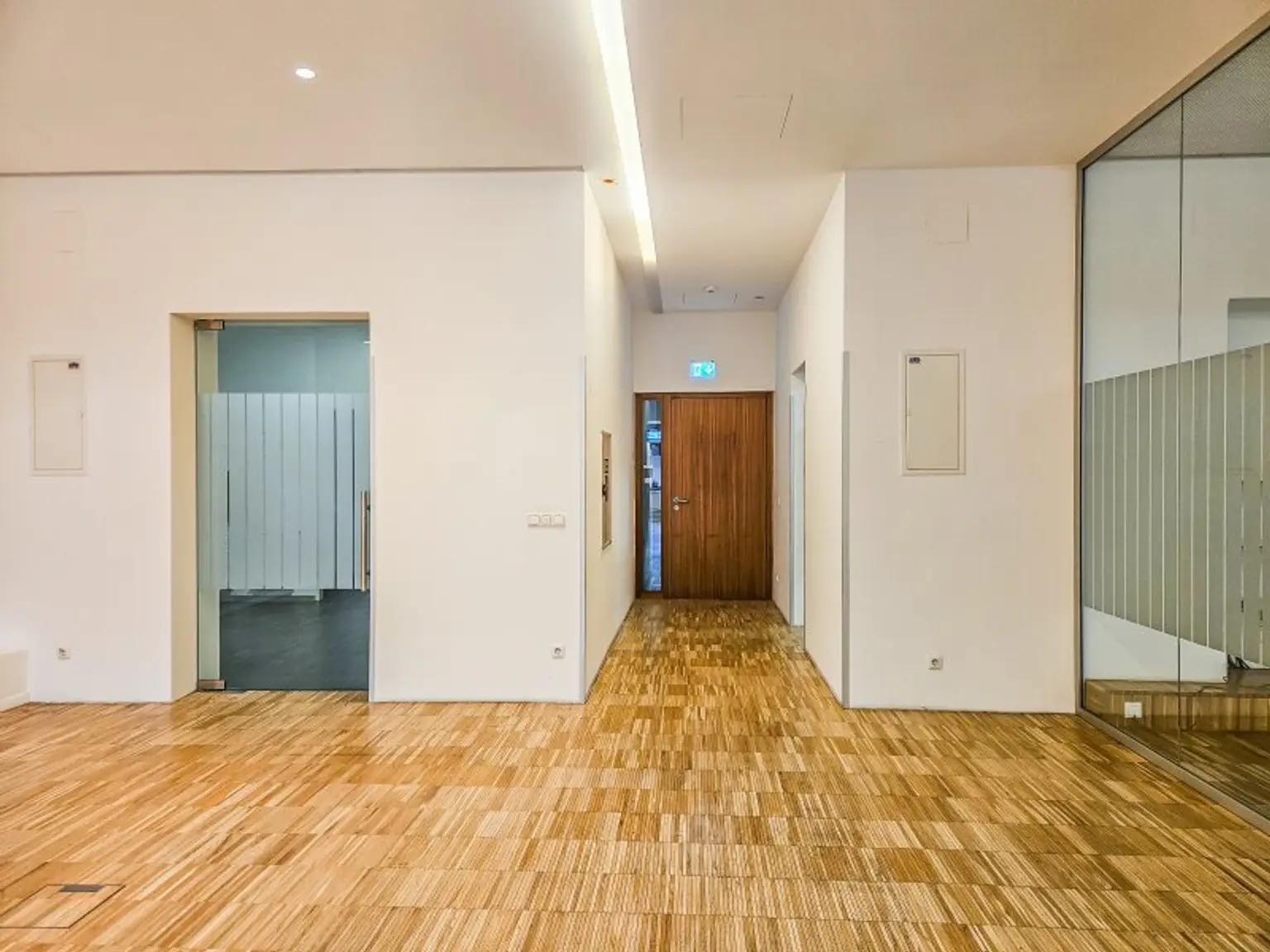 Großzügige Bürofläche in schönem Stilaltbau - Mariahilfer Strasse