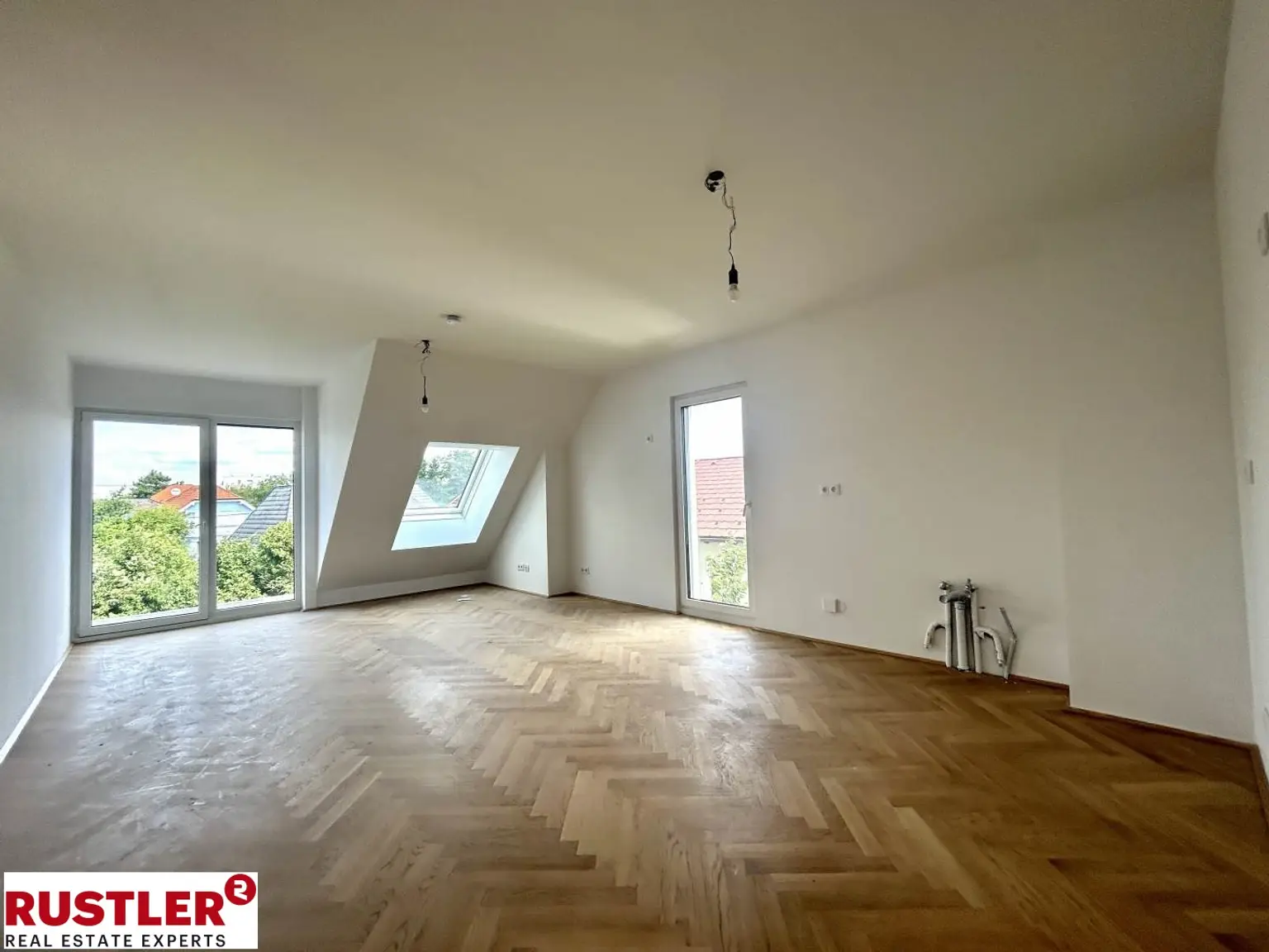 Exklusive Dachgeschosswohnung in Grünruhelage - zu verkaufen