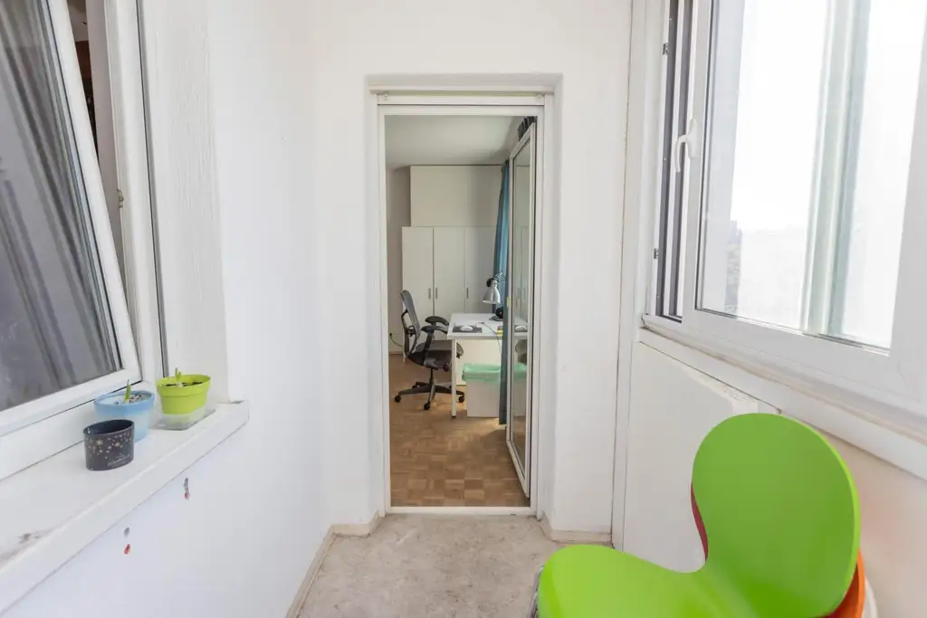 Helle 2-Zimmer Wohnung - 64m² mit Loggia in Wien 1200