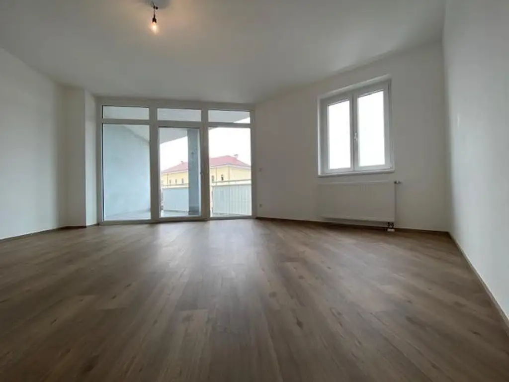 Geräumige 2-Zimmer-Wohnung mit Loggia - verfügbar ab September 2025