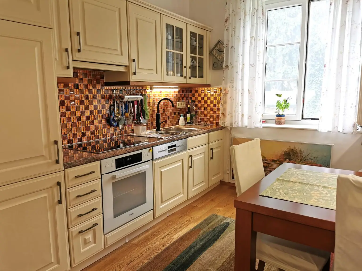 Schöne, gepflegte 2-Zimmer-Wohnung im Grünen