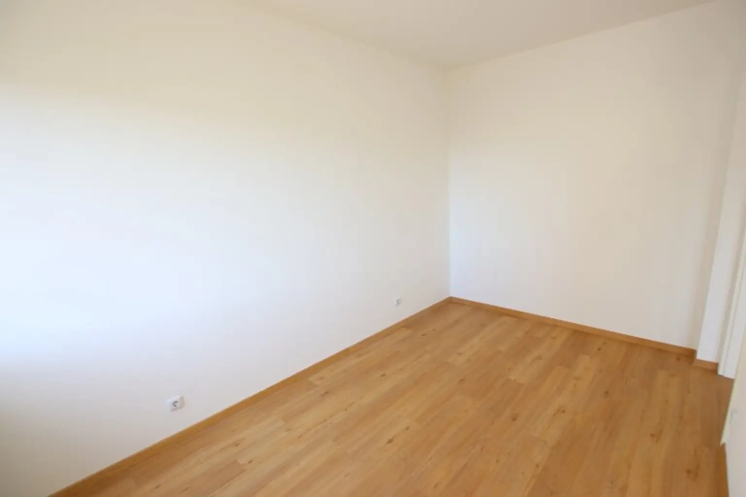 Schöne sanierte 2 Zimmer Wohnung mit Loggia in Waidmannsdorf - Lodengasse