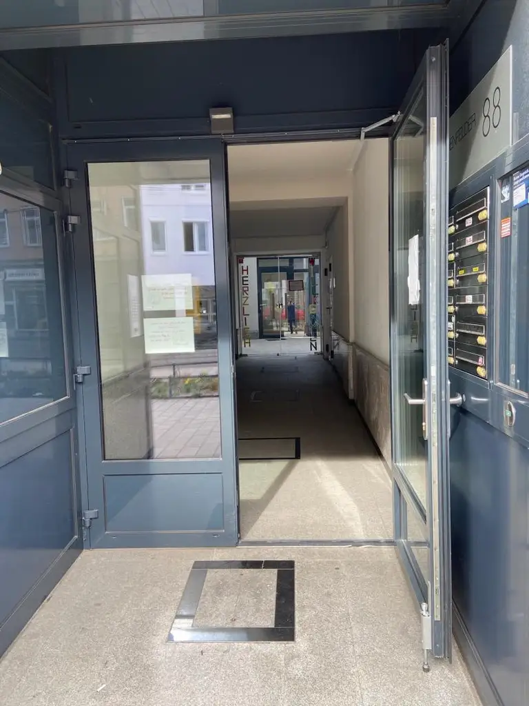 "Altbauwohnung top saniert!"